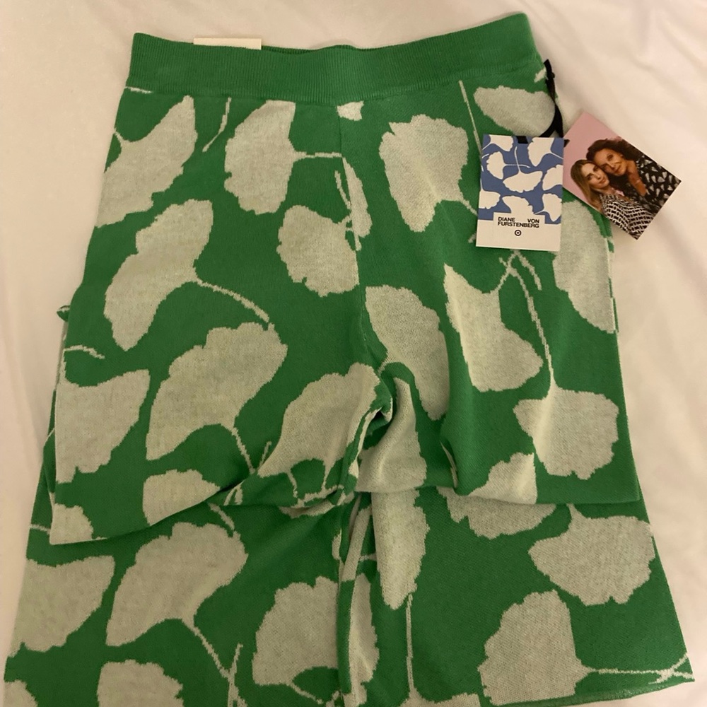 DVF for target Gingko Green Sweater knit pants - NWT Sm.